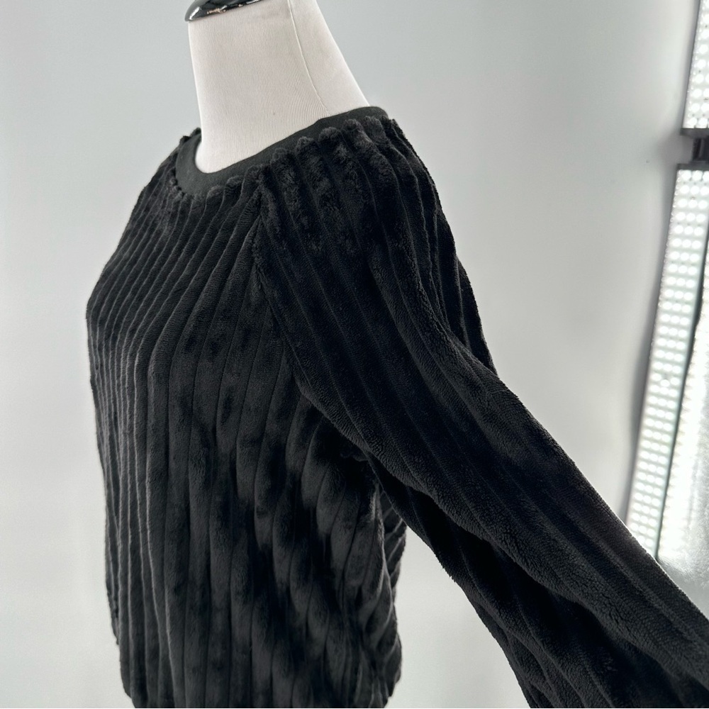 No boundaries womens sweater size S 3-5 black faux fur ribbed cozy pullover - Picture 7 of 11